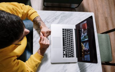 Travail hybride et isolement : 8 pratiques pour le collectif